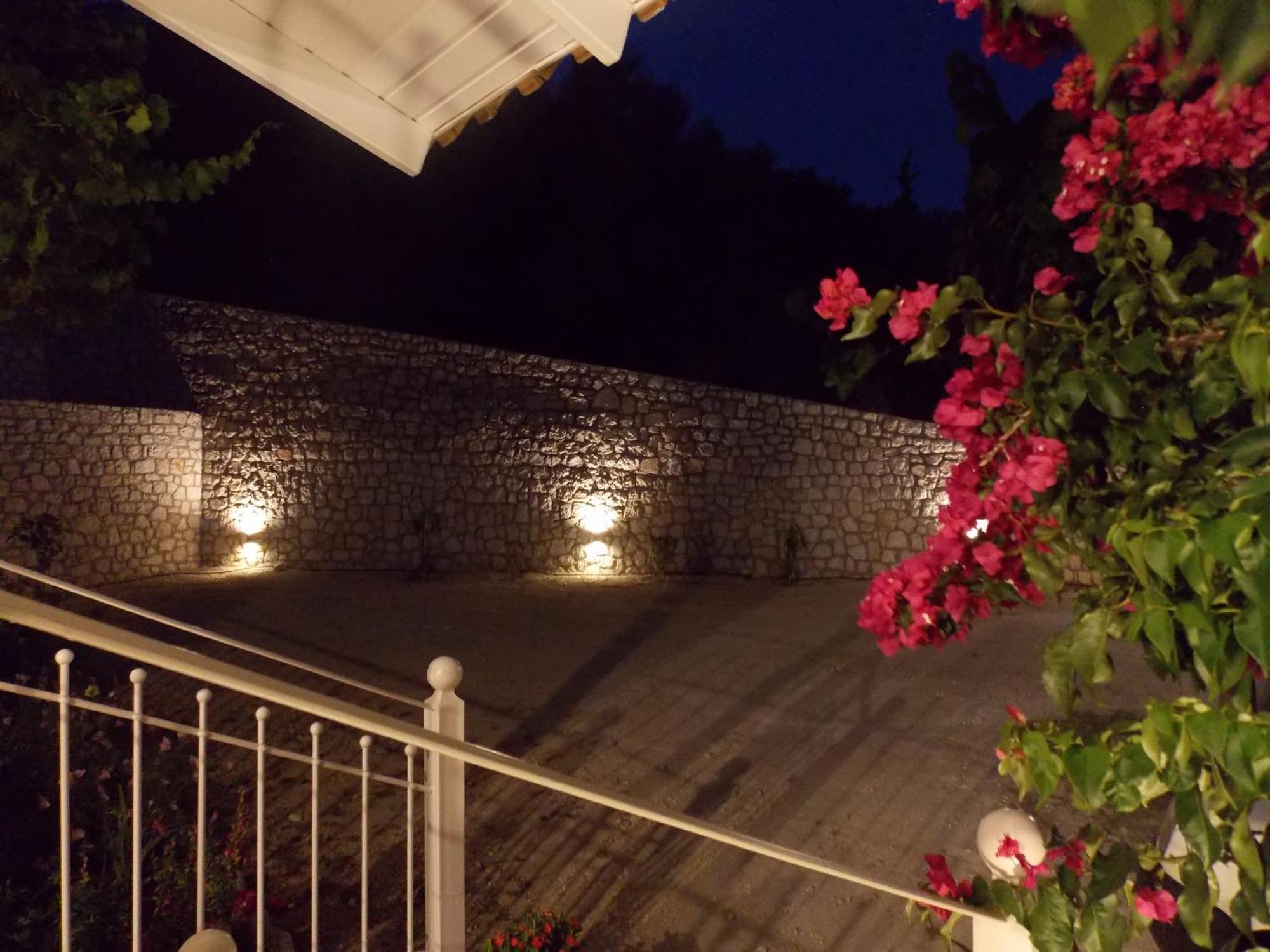 Vasiliki View Villa Ágios Pétros Екстериор снимка